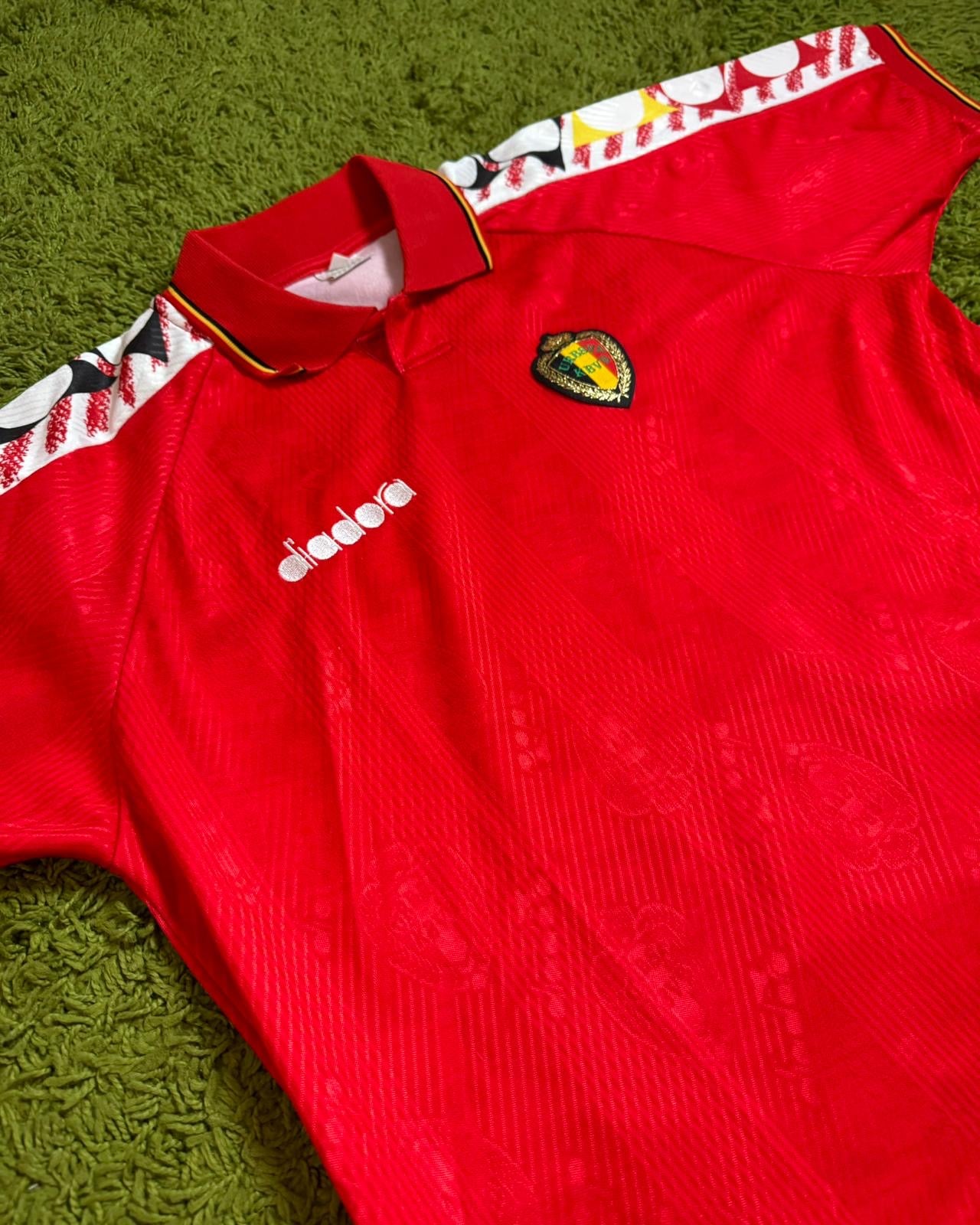 BELGIUM - WORLD CUP 1994 - HOME KIT - L/XL