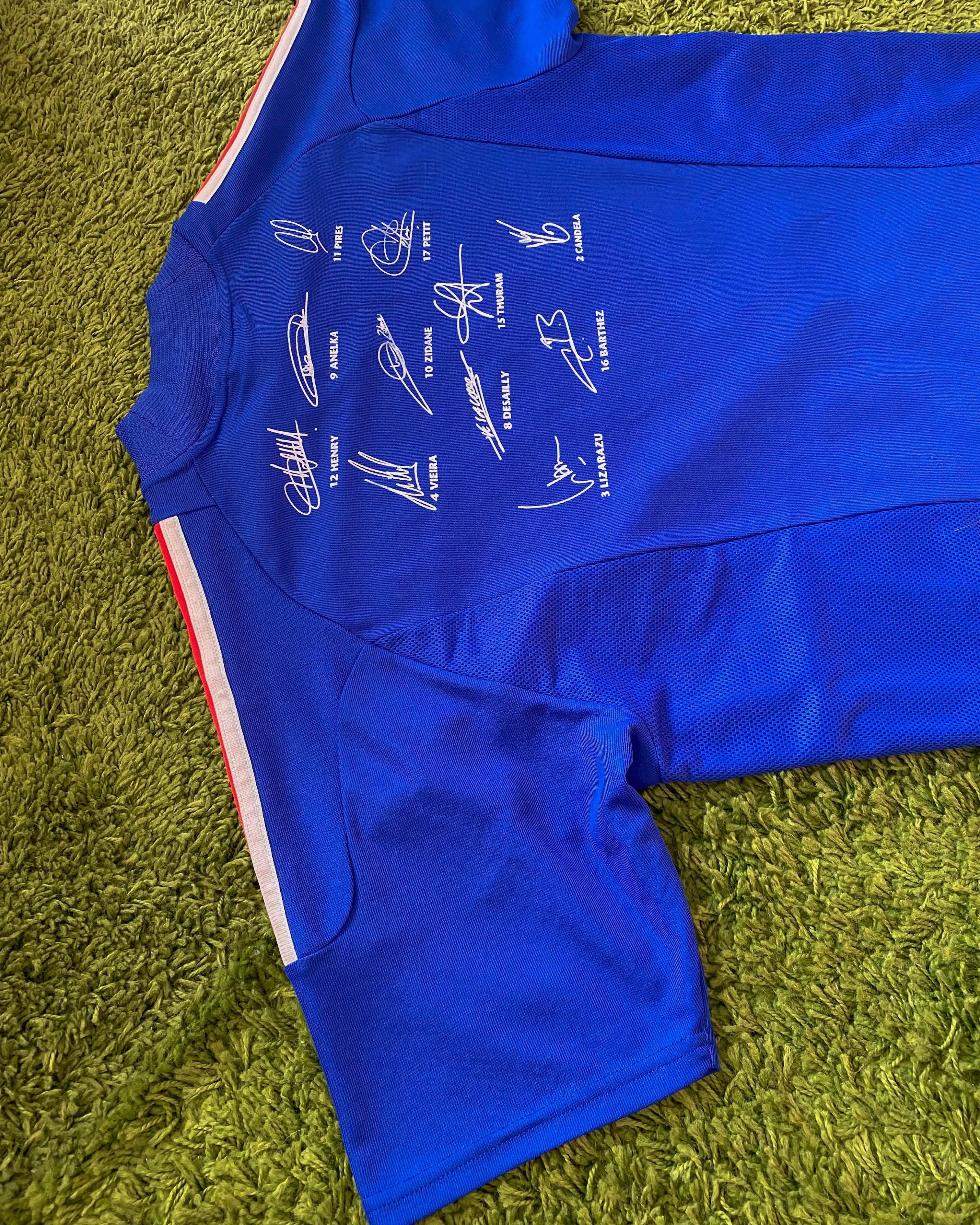 FRANCE - EURO 2002 - SIGNED HOME KIT - L