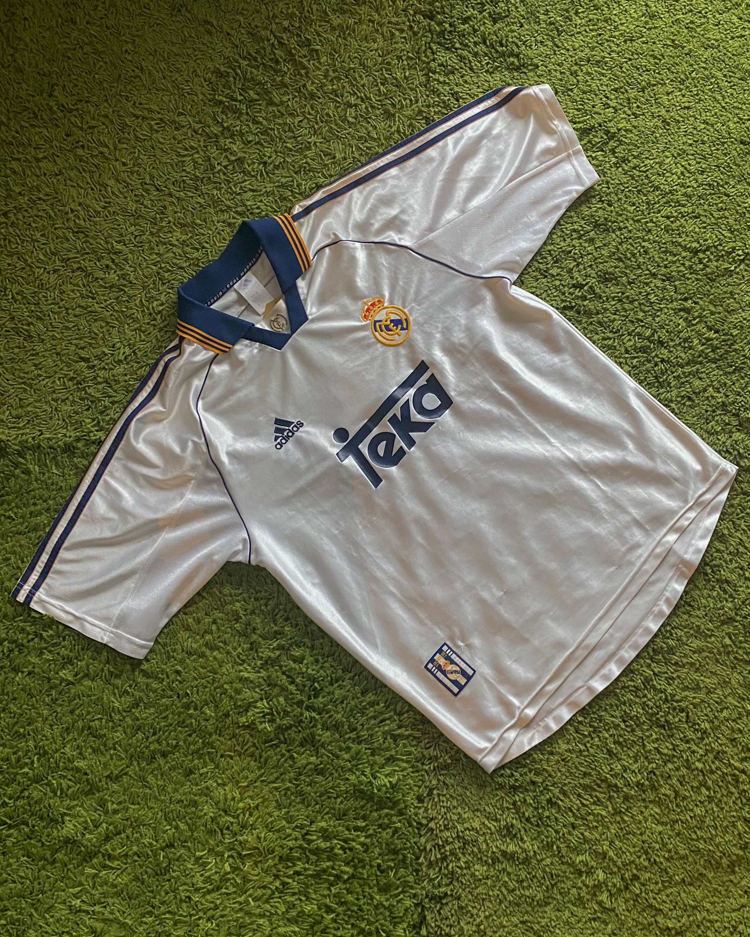 REAL MADRID - 2000 - CHAMPIONS OF EUROPE KIT - M