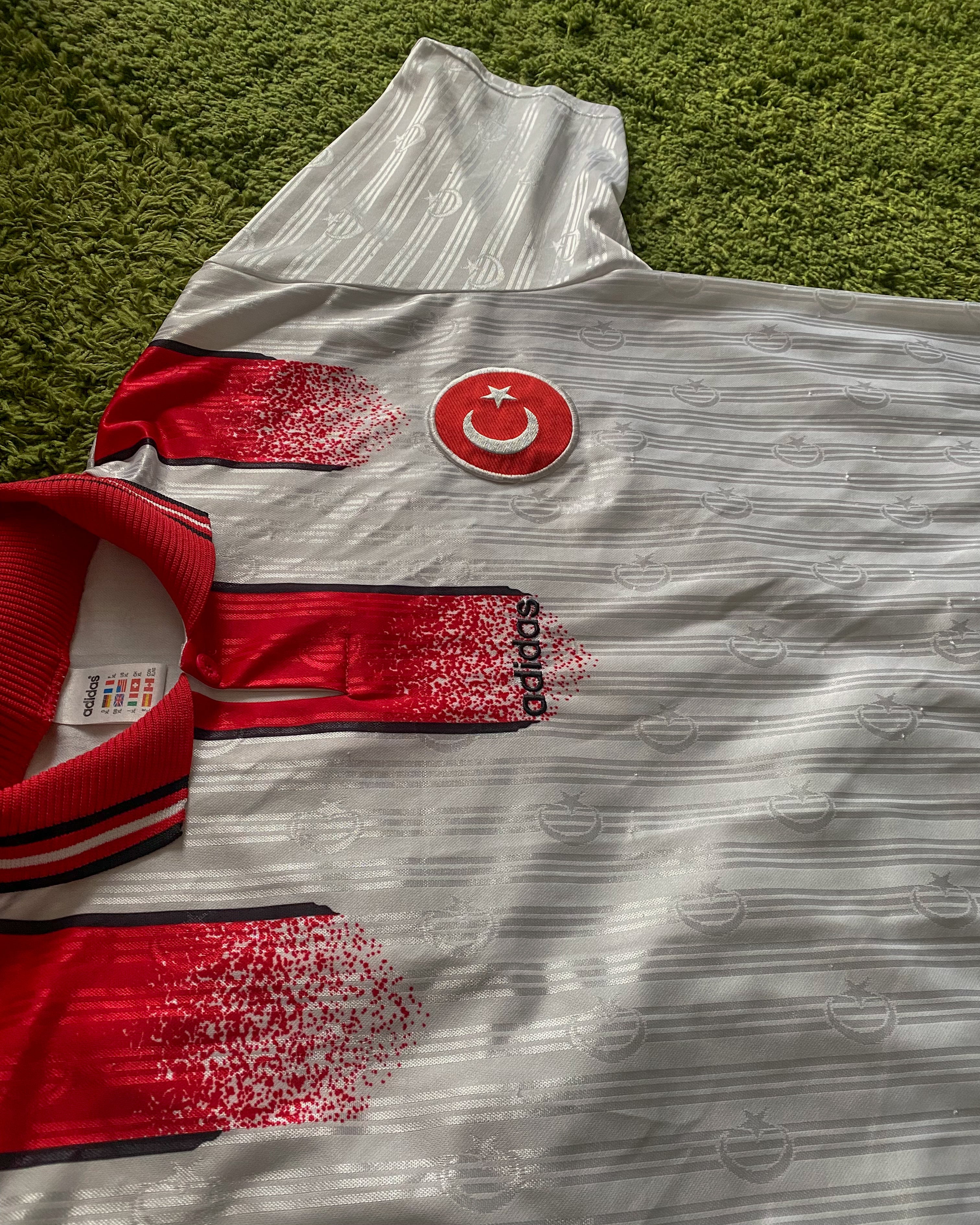 TURKEY - EURO 1996 - AWAY KIT - XL